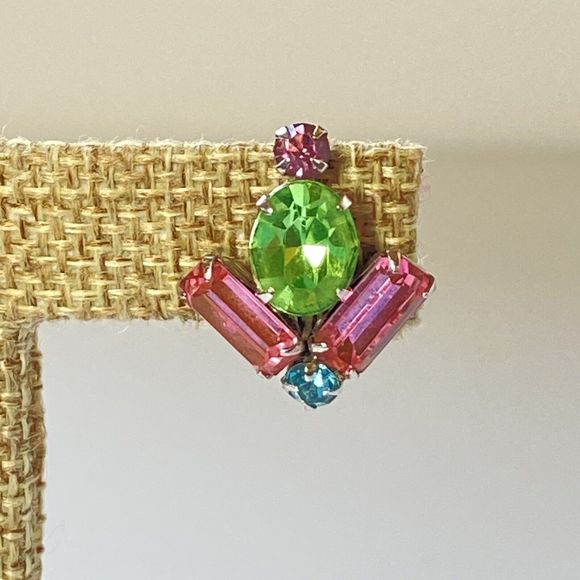Vintage Signed Coro Pastel Green Pink Blue Purple Rhinestone Screwback Earrings - Picture 4 of 11